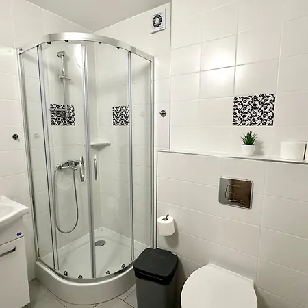 Cetniewska Kwatera prywatna *